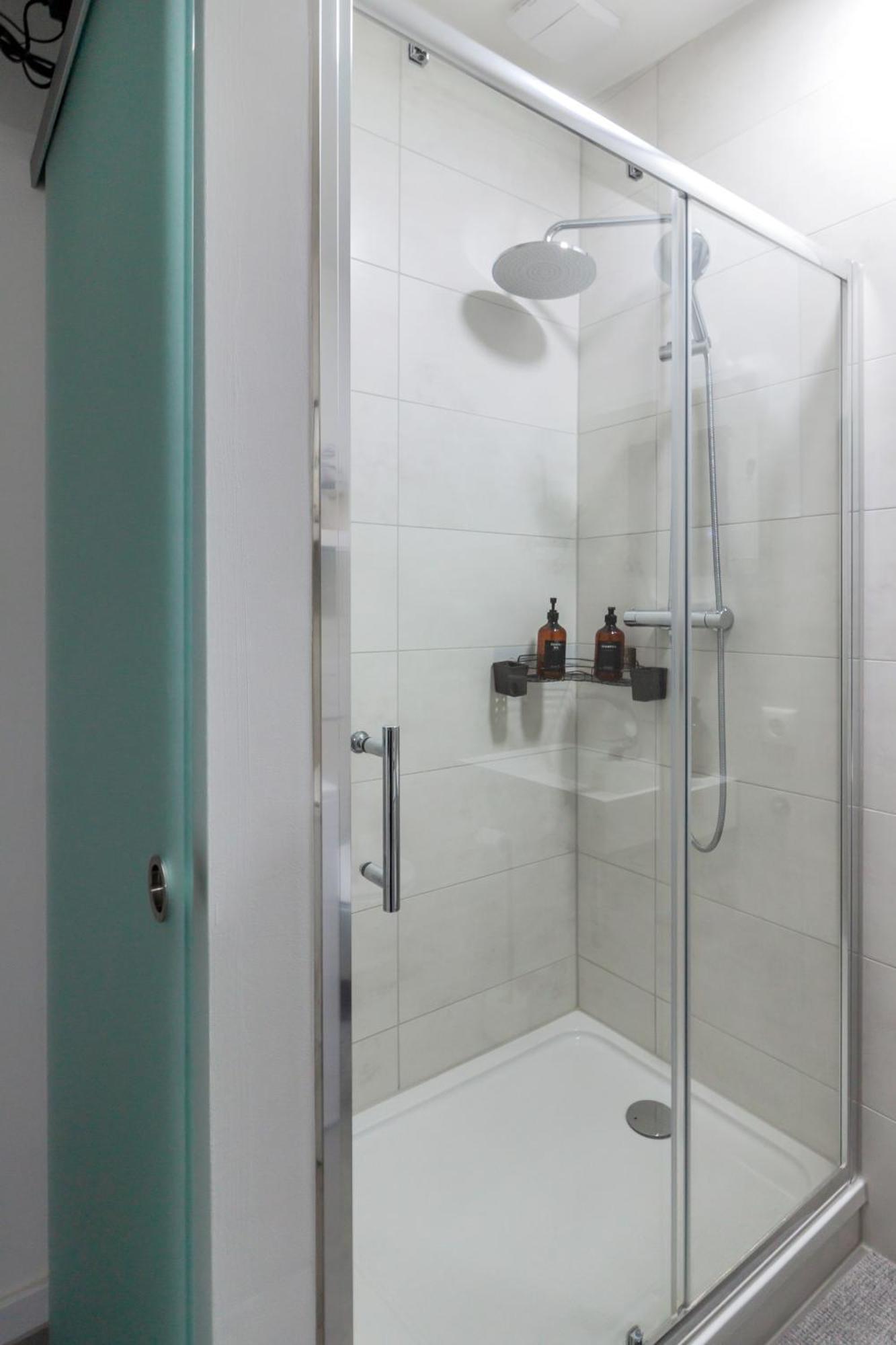 Ferienwohnung Domspatz Mit Klimaanlage มัคเดอบวร์ก ภายนอก รูปภาพ