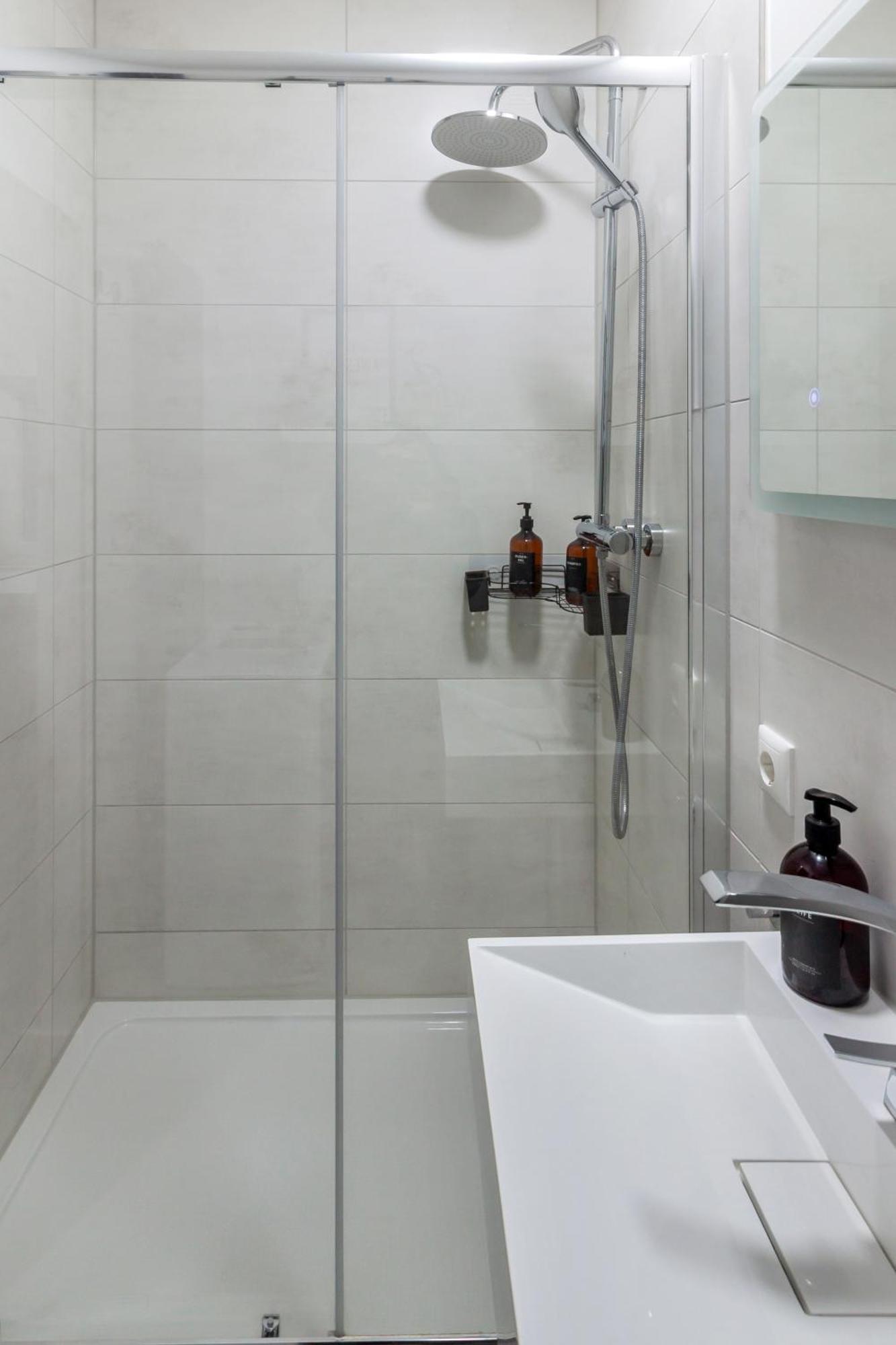 Ferienwohnung Domspatz Mit Klimaanlage มัคเดอบวร์ก ภายนอก รูปภาพ